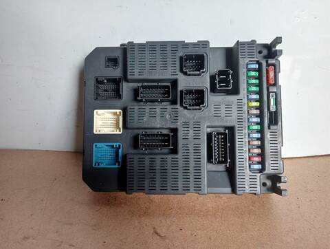 Caja Reles Fusibles Peugeot 308 ACCESS 1 16V VTI 95CV