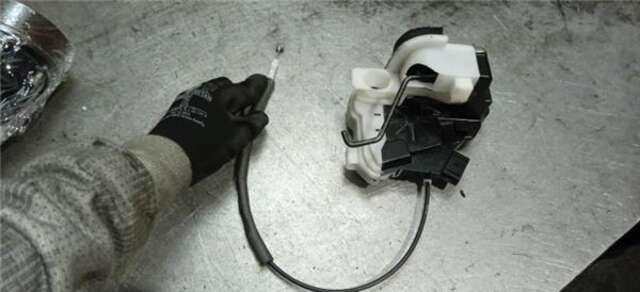 Foto 2ª: Cerradura Puerta Delantera Izquierda Hyundai i20 1.2 [G4LA]