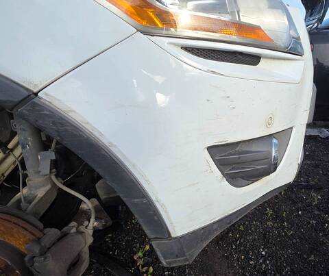 Foto 2ª: Paragolpes Delantero Ford Kuga TREND 140CV 103KW (2010)