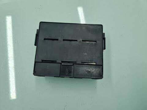 Foto 3ª: Caja Reles Fusibles Lexus GS 450 H 296CV 218KW [2GRFSE] (2007)
