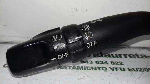 Foto 2ª: Mando Luces Toyota Avensis 2.0 D4-D EXECUTIVE BERLINA 5-PTAS.) 116CV 85KW [1CDFTV] (2004)