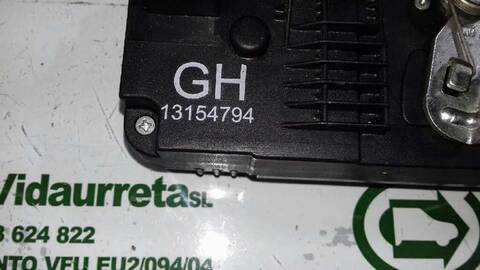 Foto 3ª: Cerradura Puerta Trasera Derecha Opel Meriva 1.7 16V CDTI 100CV 74KW [Z17DTH] (2006)