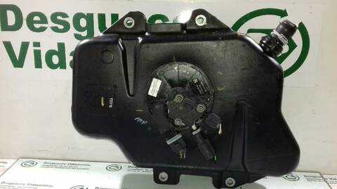 Foto 2ª: Deposito de Combustible Mercedes Clase V 200 136CV 100KW (2014)