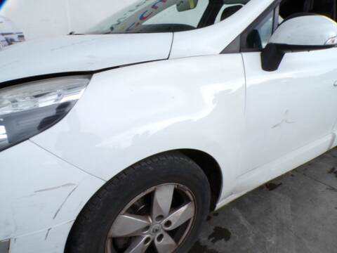 Foto 1ª: Aleta Delantera Izquierda Renault Scenic K9K J8 (2011)