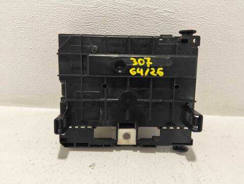 Foto 2ª: Caja Reles Fusibles Peugeot 307 SW 1 HDI FAP CAT 9HZ - DV6TED4) 109CV (2005)