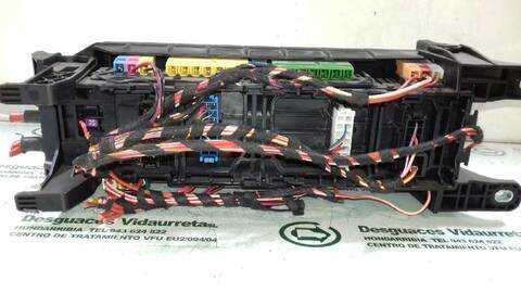 Foto 3ª: Caja Reles Fusibles Mercedes Clase V 200 136CV 100KW (2014)
