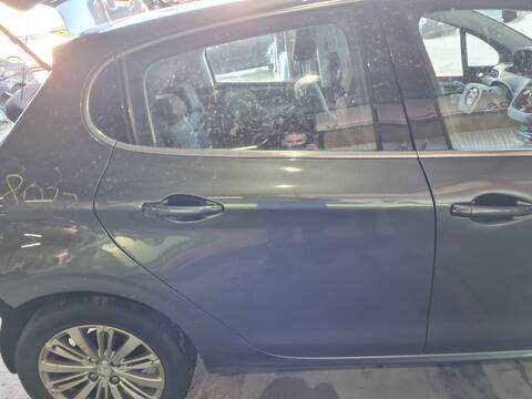 Puerta Trasera Derecha Peugeot 208 ALLURE 99CV 73KW