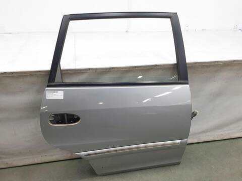 Foto 3ª: Puerta Trasera Derecha Kia Carens 2.0 CRDI 140CV [D4EA] (2002)