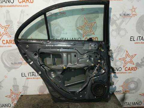 Foto 3ª: Puerta Trasera Izquierda Toyota Avensis 2.0 D4-D EXECUTIVE SEDAN 4-PTAS) BERLINA 116CV 85KW [1CDFTV] (2003)