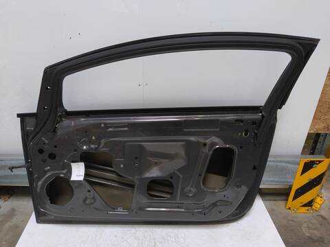 Puerta Delantera Derecha Opel Astra 140 CV 103KW