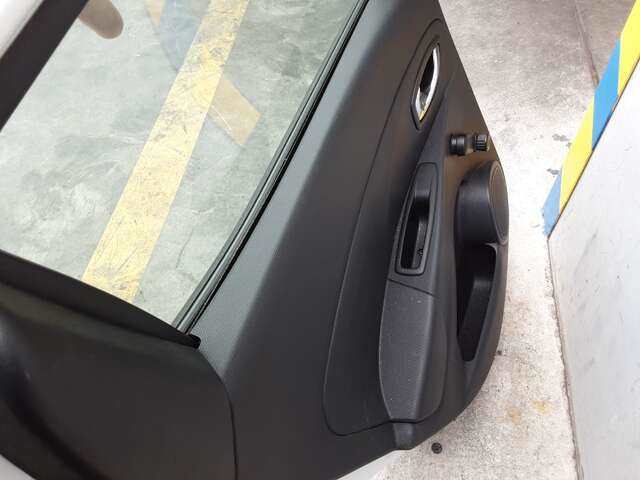 Foto 2ª: Puerta Trasera Izquierda Renault Clio 1.5 DCI90CV [K9K 608] (2013)