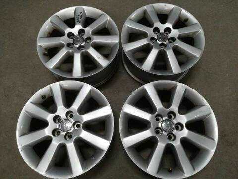 Juego LLantas Toyota Avensis 1.8 SOL SEDAN 4-PTAS.) BERLINA 129CV 95KW