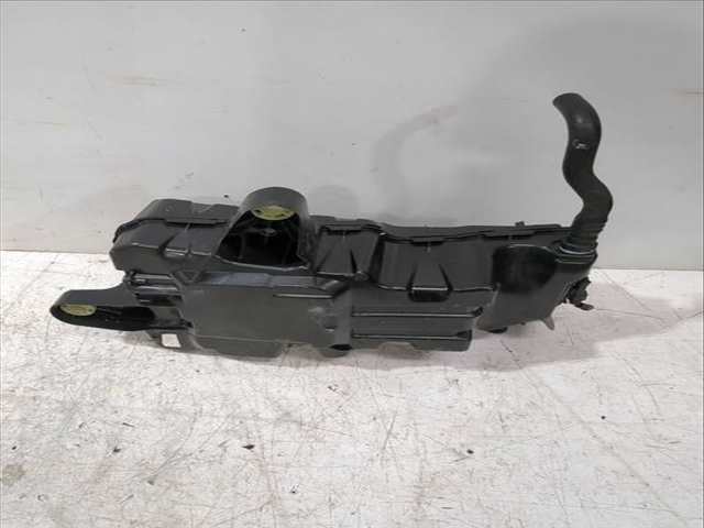 Foto 3ª: Deposito AdBlue Peugeot Rifter 1.5 BLUEHDI 100 102CV 75KW [YHT (DV5RCF),YHY (DV5RD)] (2024)