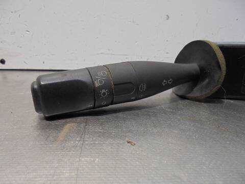 Foto 3ª: Mando Multifuncion Peugeot 206 XR BERLINA 75CV 55KW [KFX] (2000)