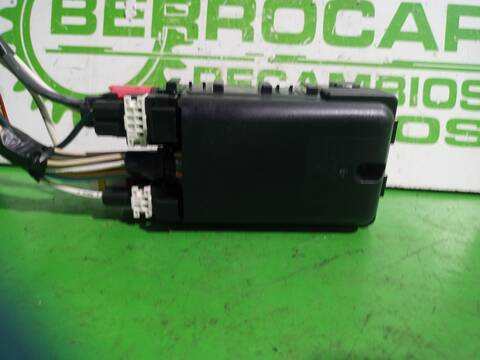 Foto 2ª: Caja Reles Fusibles Peugeot 508 ACTIVE 140CV 103KW [8DRHF8] (2012)