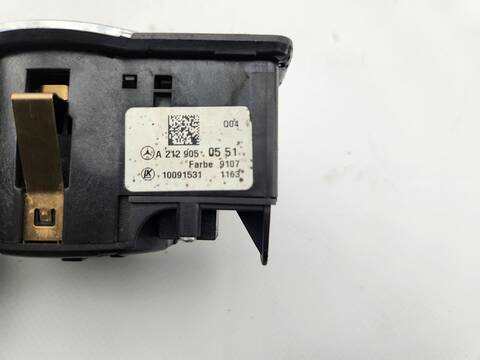 Foto 3ª: Mando Luces Mercedes Clase A 140 A 45 AMG 4-MATIC 176.052) 360CV 265KW [133980] (2013)