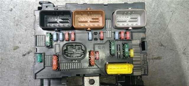 Foto 2ª: Caja Reles Fusibles Citroen C3 1.4 HDI [8HX (DV4TD)]