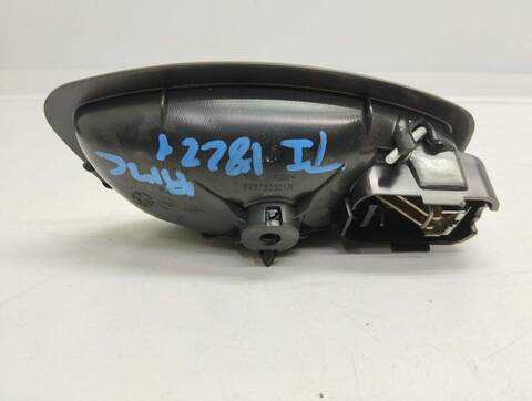 Foto 3ª: Maneta Interior Trasera Izquierda Renault Clio 90CV 66KW [K9K C612] (2014)