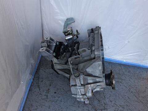 Foto 2ª: Caja Cambios Volkswagen Golf 1.6 102CV 75KW [BGU] (2004)