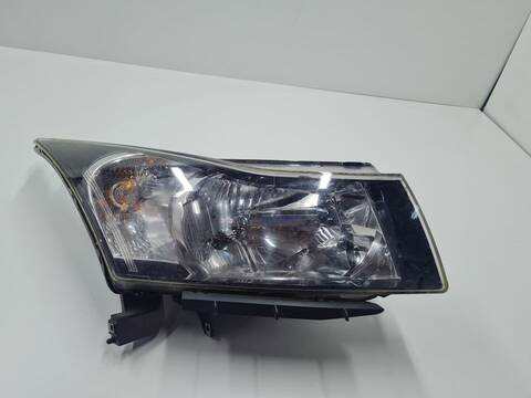 Faro Derecho Chevrolet Cruze 2.0 DIESEL CAT 125CV 92KW