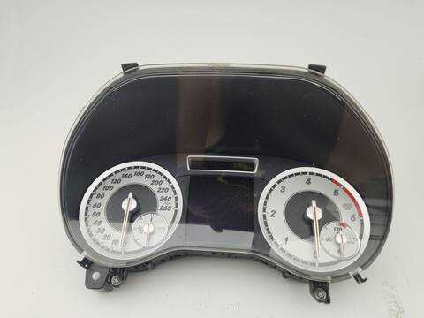 Foto 1ª: Cuadro de Instrumentos Mercedes Clase A 140 A 200 CDI - D 176.008) 136CV 100KW [OM 651.930] (2014)