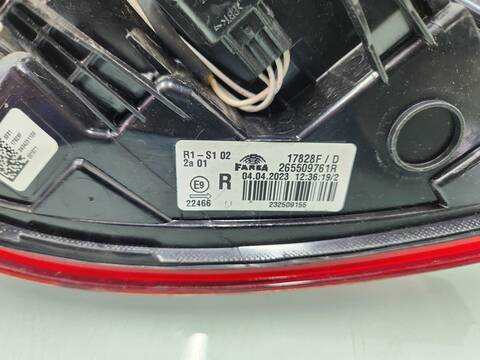 Foto 3ª: Piloto Trasero Derecho Renault Clio EQUILIBRE 100CV 74KW [K9K876] (2023)