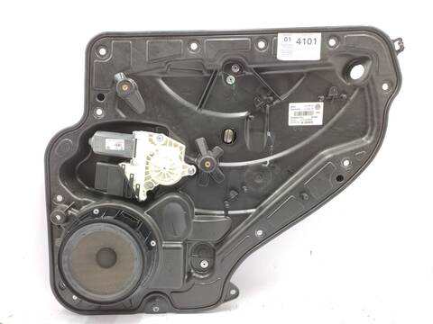 Elevalunas Manual Trasero Derecho Volkswagen Golf 1.6 TDI 105CV 77KW