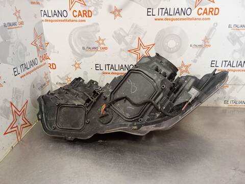 Foto 4ª: Faro Derecho Toyota Auris ADVANCE 112CV 82KW [N47C16A] (2015)