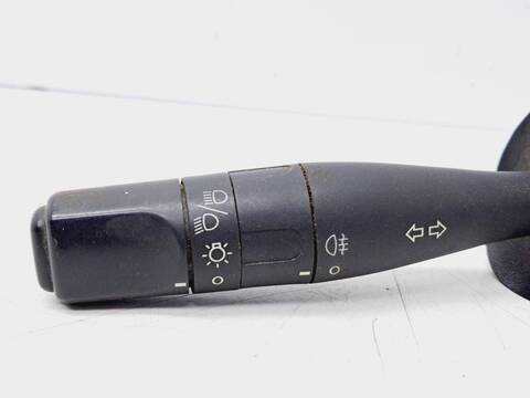 Foto 2ª: Mando Multifuncion Peugeot 206 XR BERLINA 75CV 55KW [KFX] (2000)