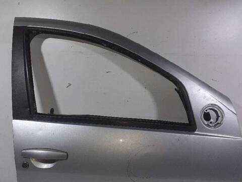 Foto 3ª: Puerta Delantera Derecha Dacia Sandero LAUREATE 68CV 50KW [K9K792] (2009)