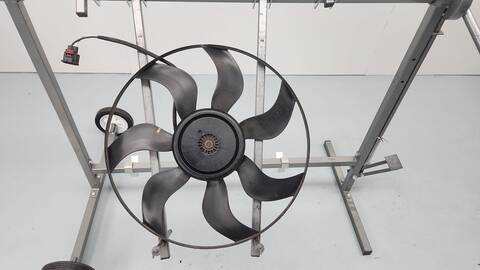 Foto 1ª: Electroventilador Mercedes Clase G 230 GLA 200 CDI - D 156.908) 136CV 100KW (2018)