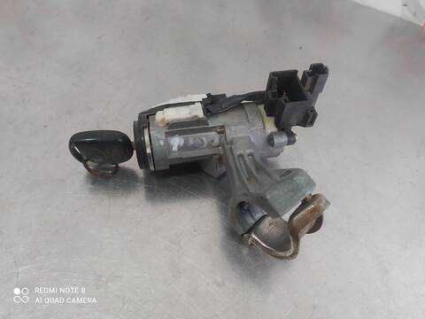 Foto 4ª: Motor de Arranque Toyota Yaris VERSION INDEFINIDA (1999)