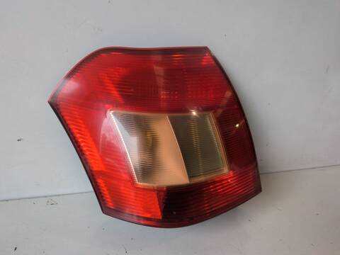 Foto 2ª: Piloto Trasero Derecho Toyota Corolla 3ZZFE (2004)