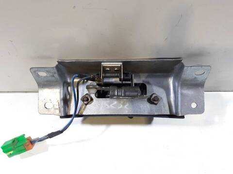 Foto 3ª: Cerradura Maletero Portón Nissan Terrano 2.7 TD 99CV 73KW [TD27T] (1992)