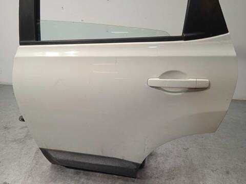 Foto 3ª: Puerta Trasera Izquierda Nissan Qashqai ACENTA 106CV 78KW [K9K282] (2009)