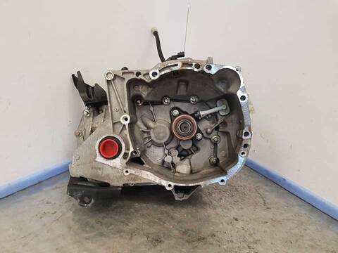 Foto 1ª: Caja Cambios Renault Clio AUTHENTIQUE 73CV 54KW [D4FD740] (2017)