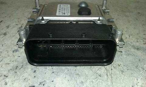 Foto 3ª: Centralita Motor ECU Mercedes Clase V 200 136CV 100KW (2014)