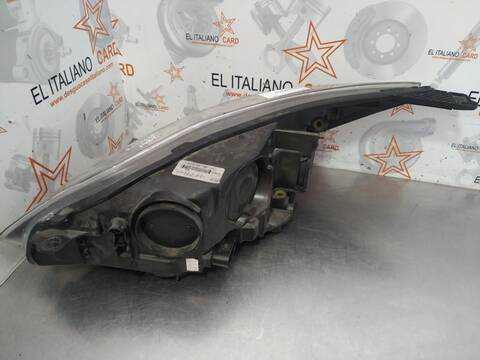 Foto 2ª: Faro Derecho Ford Focus TITANIUM 125CV 92KW [M1DA] (2012)