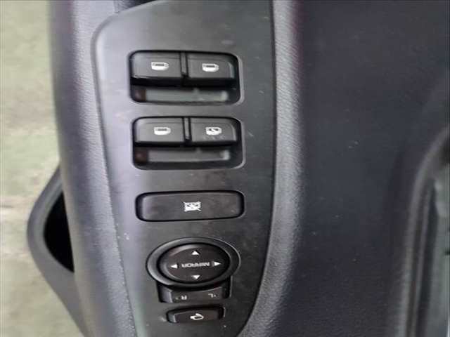 Botonera Elevalunas Kia Stonic 1.0 T-GDI ECO-DYNAMICS 101CV 74KW
