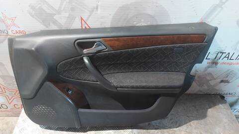 Foto 1ª: Tapizados Cartoneras Mercedes Clase C 160 211CV 155KW FAMILIAR (2001)