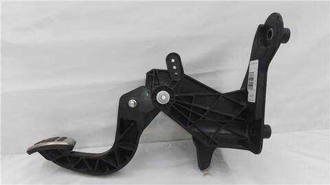 Foto 4ª: Pedal Embrague Opel Mokka 1.2 76) 131CV 96KW [F 12 XHT (EB2ADTS)] (2022)