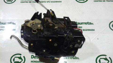 Foto 2ª: Cerradura Puerta Trasera Izquierda Audi A6 2.8 BERLINA 193CV 142KW [ACK] (1998)