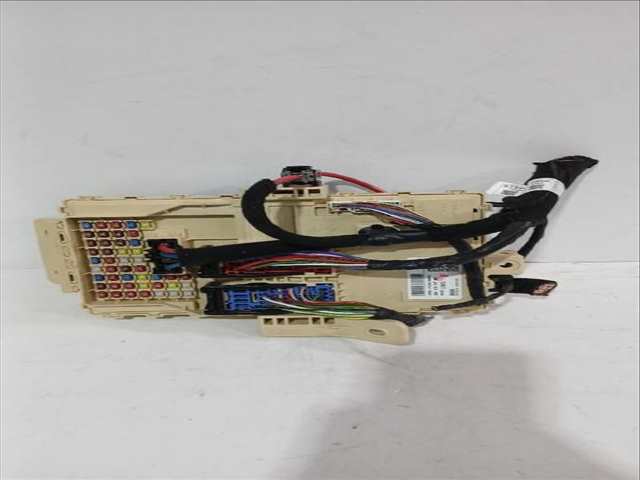 Foto 2ª: Caja Reles Fusibles Kia Ceed 1.0 T-GDI 120CV [G3LC G3LE] (2018)