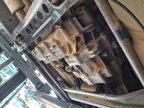 Caja Transfer Nissan Terrano 2.7 TDI 4WD 125CV 92KW
