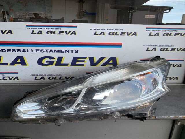 Faro Izquierdo Peugeot 208 1.2 12V82CV 0CV