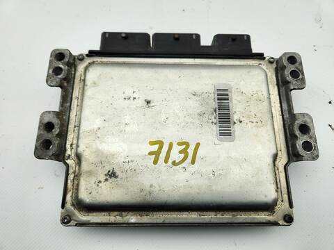 Foto 3ª: Centralita Motor ECU Renault Megane BUSINESS BERLINA 90CV 66KW III BERLINA 5 P [K9K834] (2013)