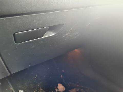 Guantera Seat Leon STYLE 110CV 81KW