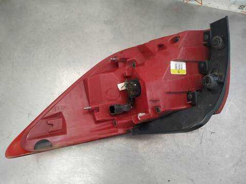 Foto 4ª: Piloto Trasero Izquierdo Kia Sportage EMOTION 4X2 116CV 85KW [D4FD] (2013)