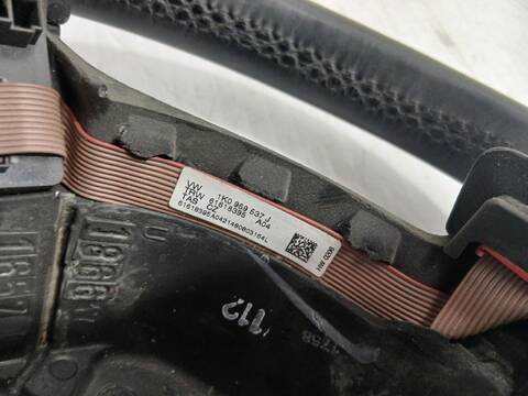 Foto 3ª: Volante Volkswagen Passat INDIVIDUAL 140CV (2005)