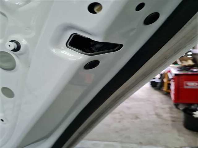 Cerradura Puerta Trasera Derecha Skoda Octavia AMBITION 150CV